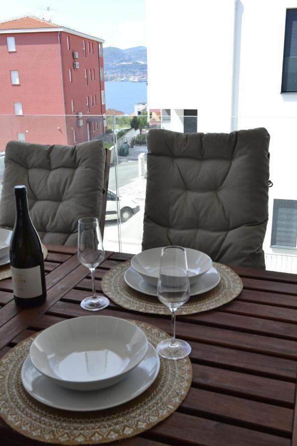 Villa Apartment Joel Trogir Exterior photo